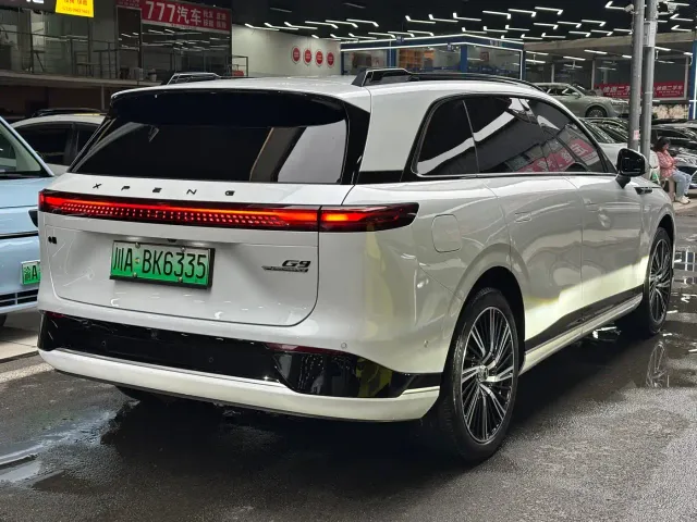 Xpeng G9 — Фото автомобиля 6