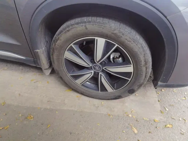 BYD Song Pro — Фото автомобиля 25