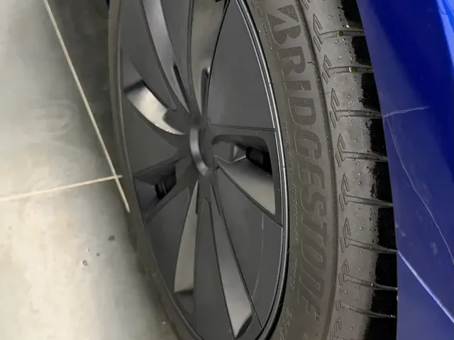 Tesla Model 3 2025 Model Year Facelift Rear-Wheel Drive — Фото автомобиля 11