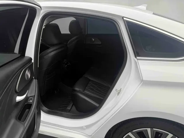 Chery Arrizo 8 — Фото автомобиля 11