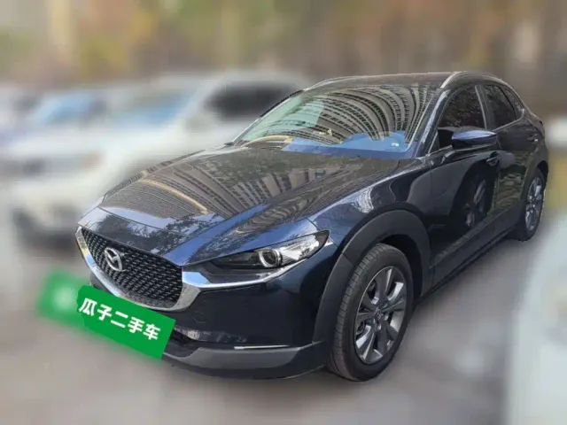 Фотография автомобиля — Mazda CX-30