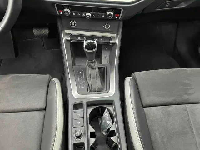 Audi Q3 — Фото автомобиля 11