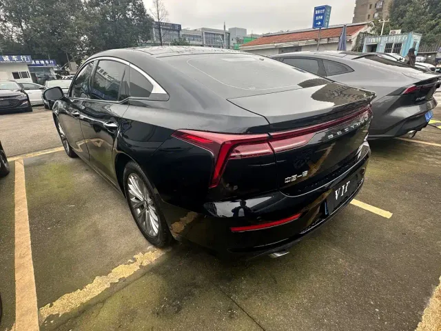 Bestune B70 — Фото автомобиля 12