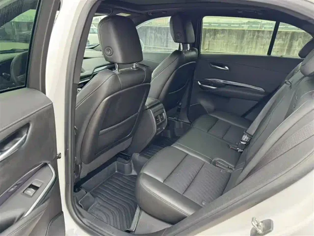 Cadillac XT4 — Фото автомобиля 17