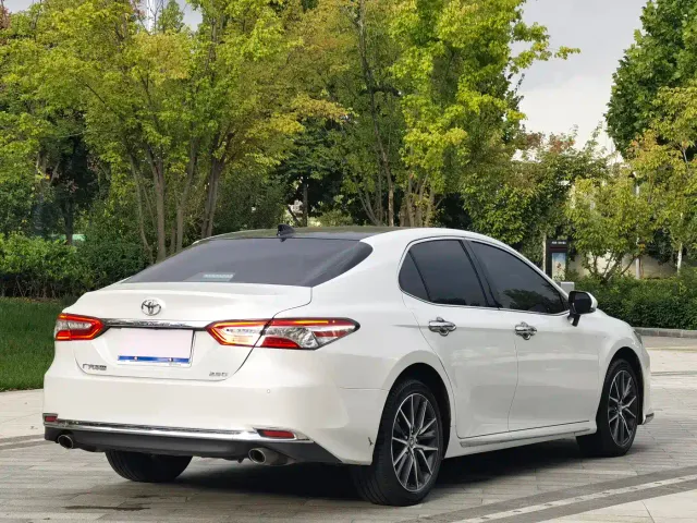 Toyota Camry — Фото автомобиля 4