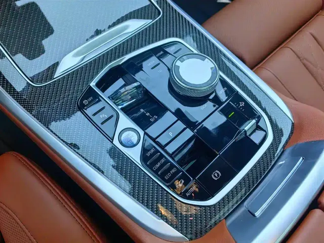 BMW X7 — Фото автомобиля 11