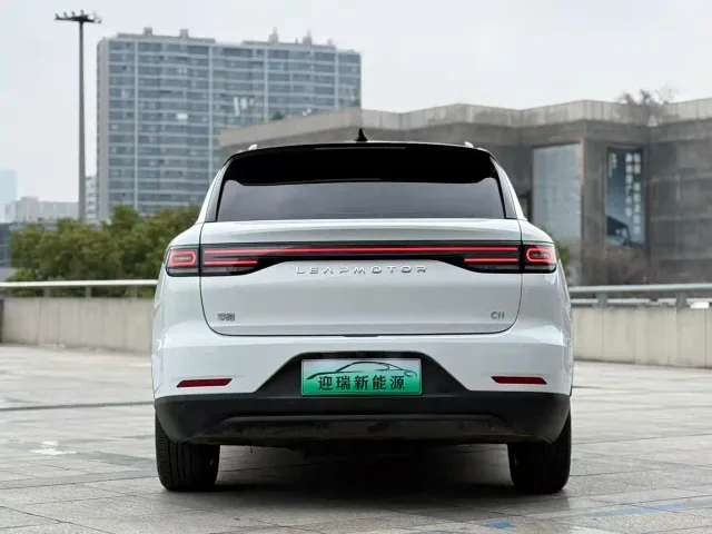 Leapmotor C11 — Фото автомобиля 5