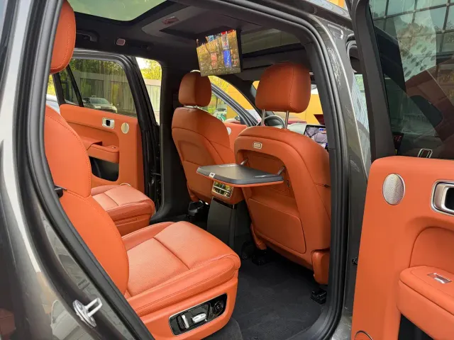 Li Auto L9 — Фото автомобиля 16
