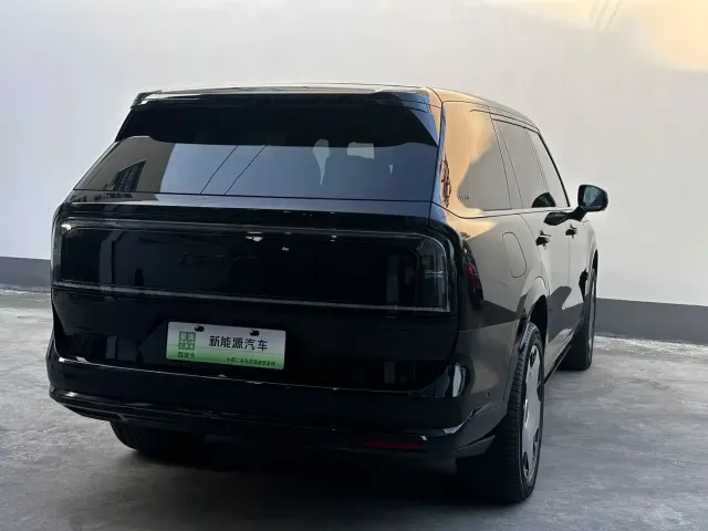 ZEEKR Zeekr 9X 2025 model Ultra Edition 70kWh — Фото автомобиля 16