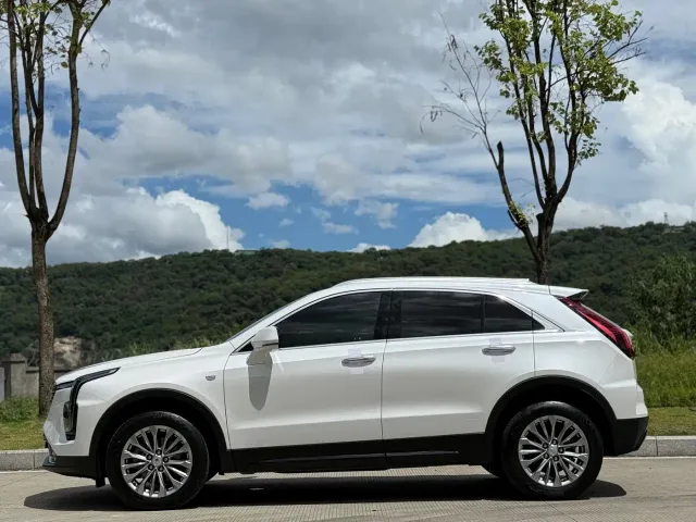 Cadillac XT4 — Фото автомобиля 3