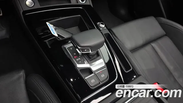 Audi Q5 45 TFSI quattro Premium — Фото автомобиля 9