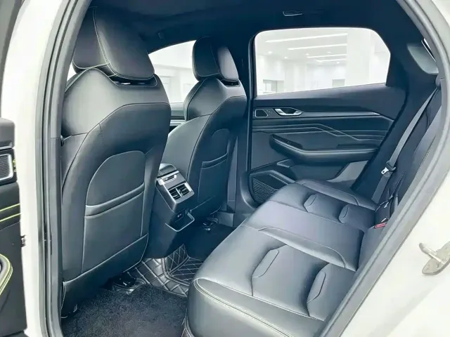 Geely Xingrui — Фото автомобиля 6