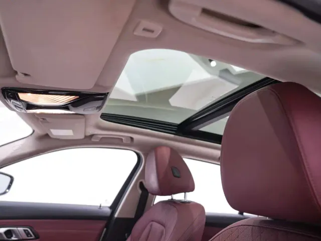 BMW 3 Series — Фото автомобиля 12