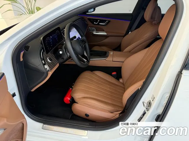 Mercedes-Benz E-Class — Фото автомобиля 10