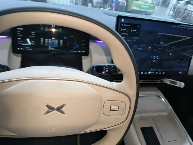 Xpeng P7+ — Фото автомобиля 13