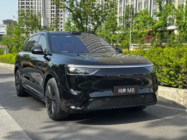 Aito M8 — Фото автомобиля 3