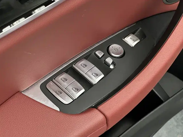 BMW BMW iX3 2024 Leading Edition — Фото автомобиля 12