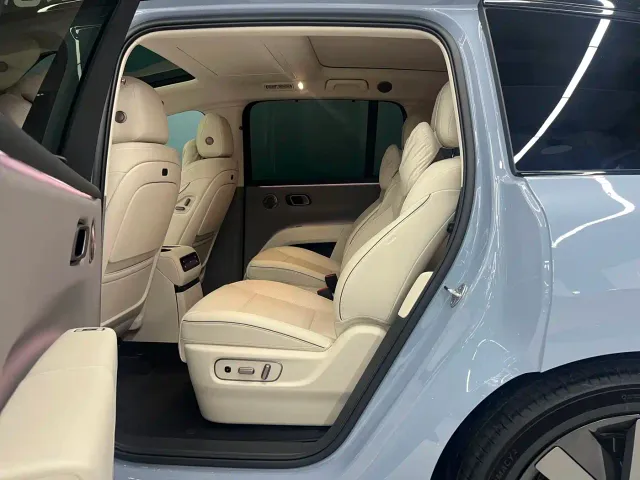 Li Auto i8 — Фото автомобиля 9