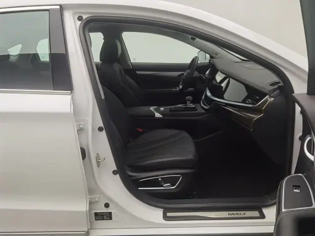 Geely Borui — Фото автомобиля 23