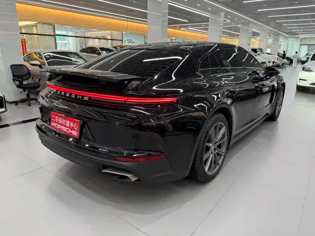 Porsche Panamera — Фото автомобиля 6