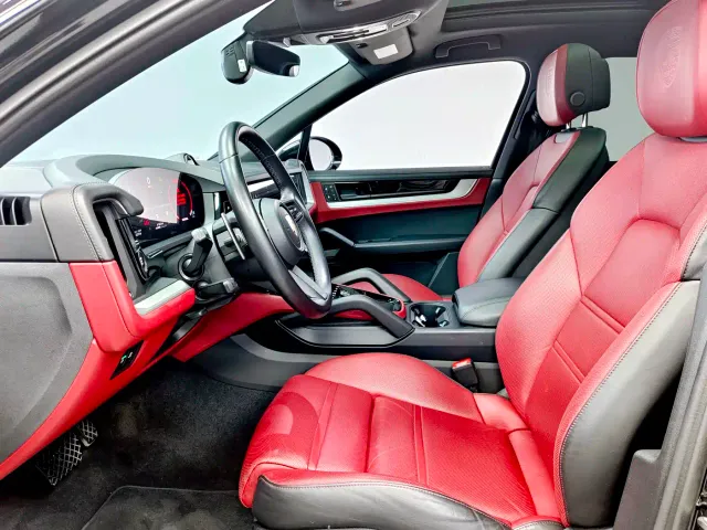 Porsche Cayenne — Фото автомобиля 13