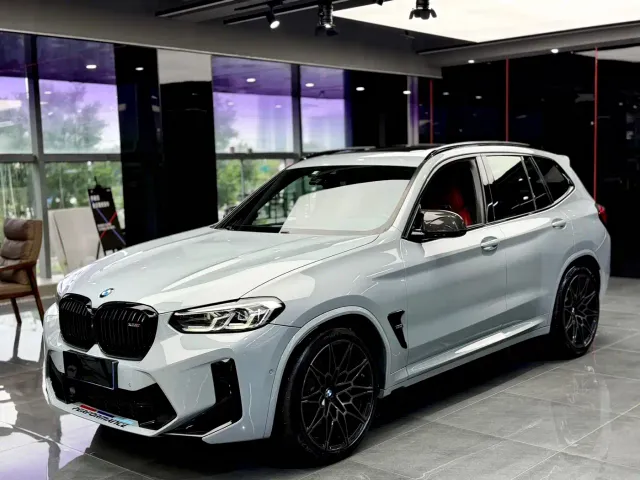 Фотография автомобиля — BMW X3 M