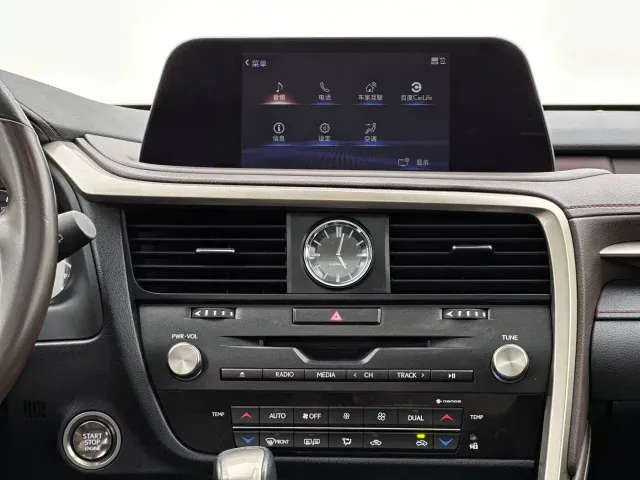 Lexus RX — Фото автомобиля 17