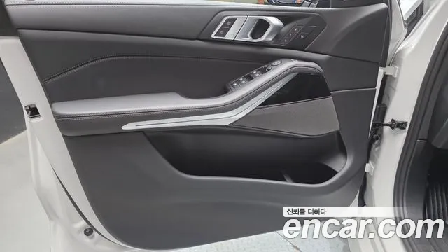 BMW X5 xDrive 40i M Sport — Фото автомобиля 24