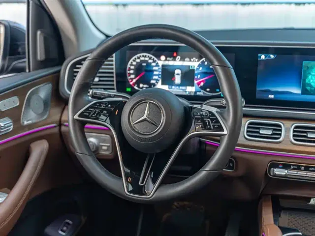 Mercedes-Benz GLE-Class — Фото автомобиля 13