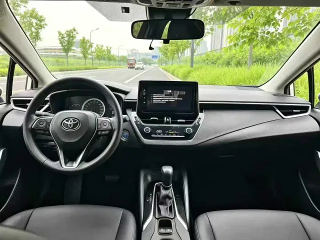 Toyota Corolla — Фото автомобиля 7