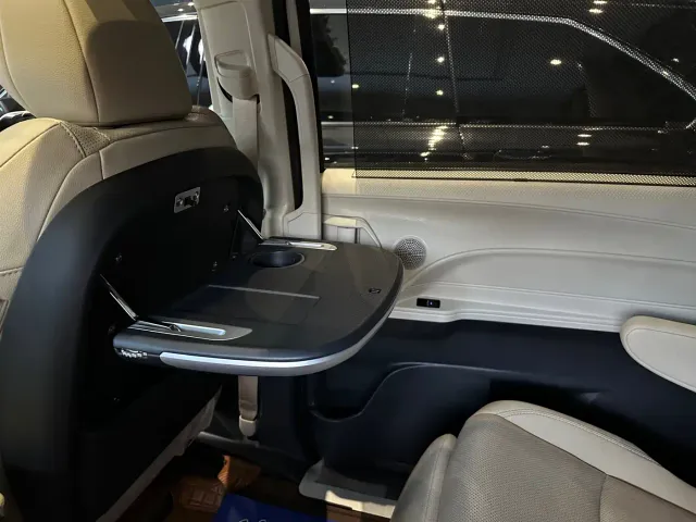 Toyota Sienna — Фото автомобиля 13