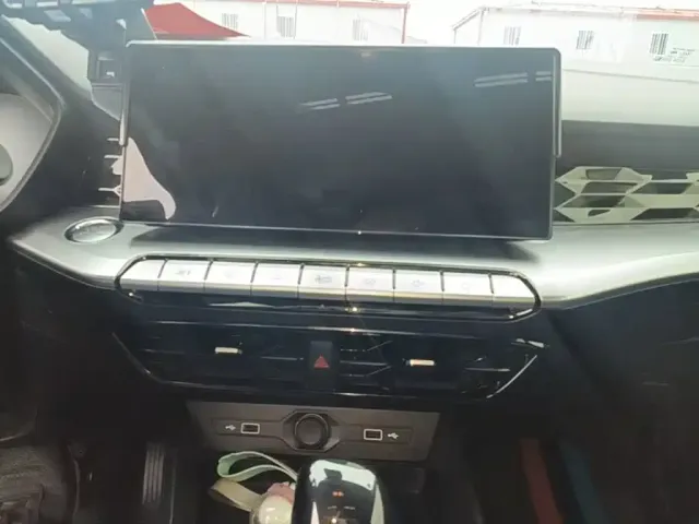 MG MG5 2022 180DVVT CVT Youth Flagship Edition — Фото автомобиля 12