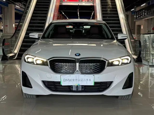 BMW i3 — Фото автомобиля 2