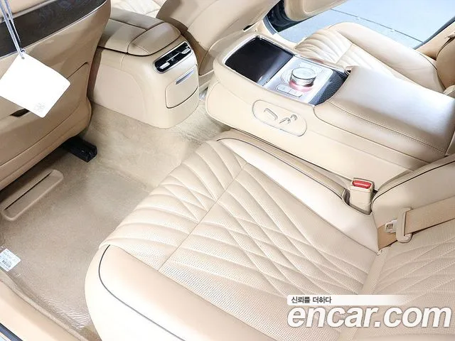 Genesis G90 Бензин 3.5 турбо AWD — Фото автомобиля 11