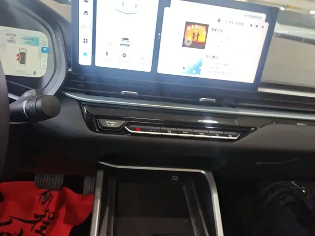 Geely Emgrand — Фото автомобиля 12