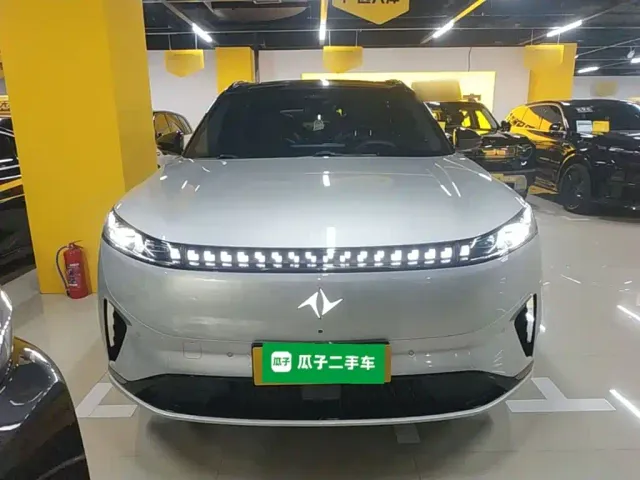 Dongfeng eπ 008 — Фото автомобиля 2