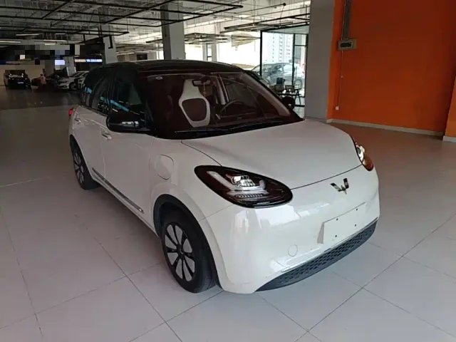 Wuling Bingo — Фото автомобиля 3