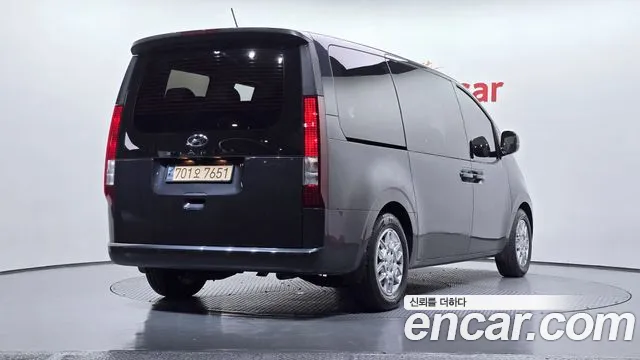 Hyundai Staria — Фото автомобиля 2