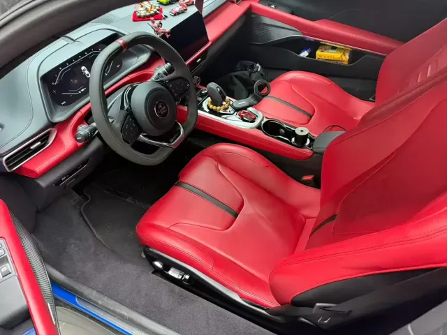 Lotus Cars EMIRA 2021 2.0T DCT First Edition — Фото автомобиля 2