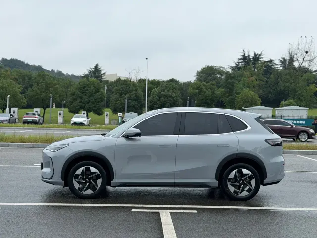 Geely Galaxy E5 — Фото автомобиля 4