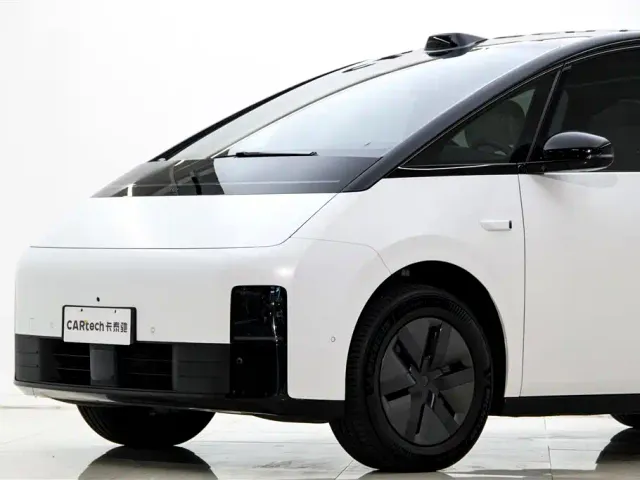 Li Auto MEGA — Фото автомобиля 4
