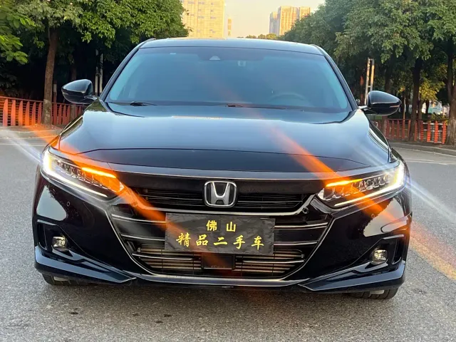 Honda Accord — Фото автомобиля 2