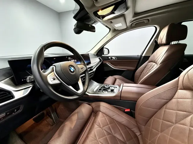 BMW X7 — Фото автомобиля 4
