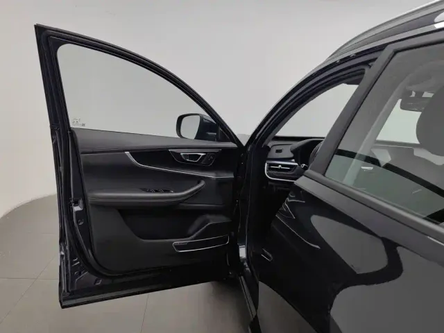 Chery Tiggo 8 — Фото автомобиля 8