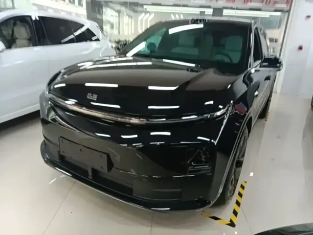 Фотография автомобиля — Li Auto L6