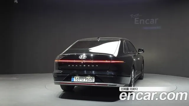 Hyundai Grandeur GN7 — Фото автомобиля 4