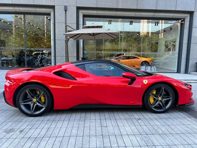 Ferrari SF90 — Фото автомобиля 6