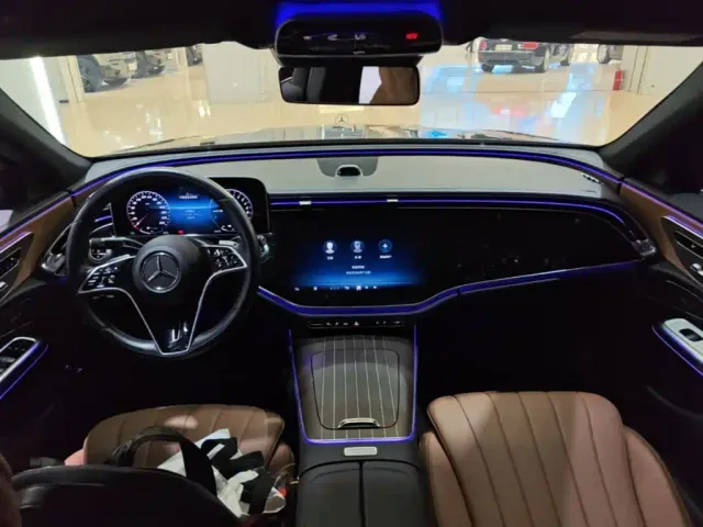 Mercedes-Benz E-Class — Фото автомобиля 9
