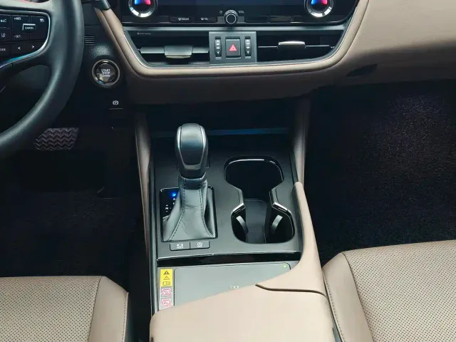 Lexus ES — Фото автомобиля 12