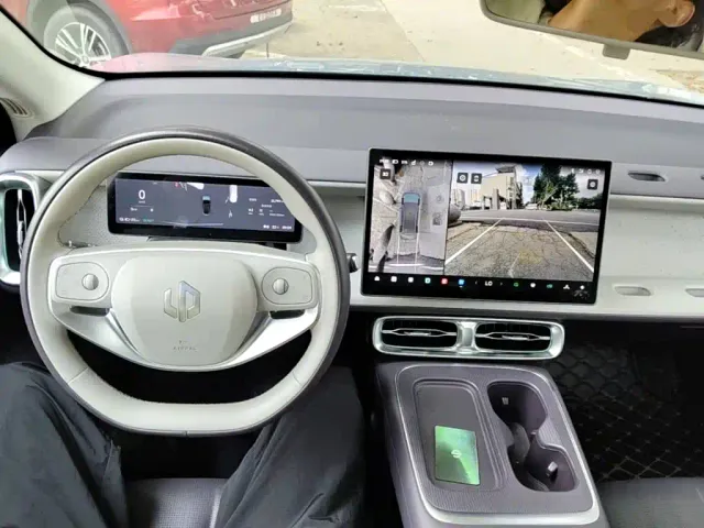 Leapmotor B01 — Фото автомобиля 9